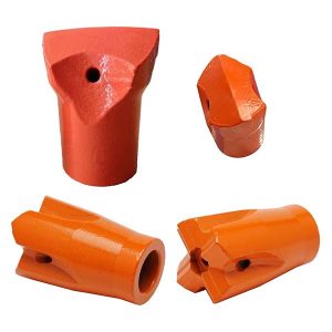 12 laipsnių kampu smailėjantis kaltinis grąžtas